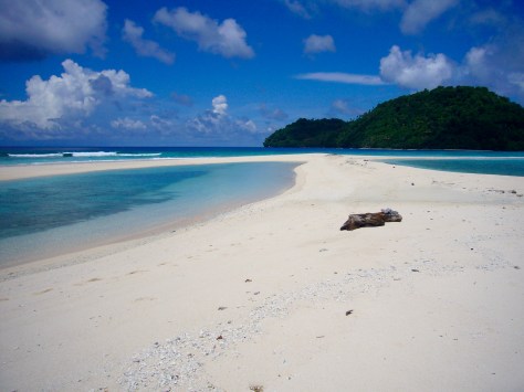 paradise, beach, most beautiful beach, Banda, Bandas, Banda Islands, Pulau Run, Pulau Nailaka, snorkeling, Terry Donohue, Indonesia