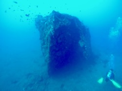 Dive, diving, wreck diving, tahuna, tahuna bay, Sangihe, Sulawesi, Indonesia, Terry Donohue